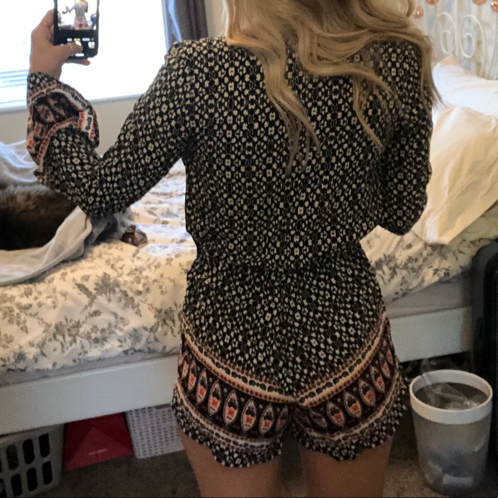 NWT romper - Picture 2 of 3